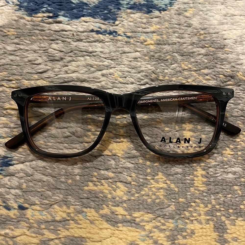 Alan J Glasses
